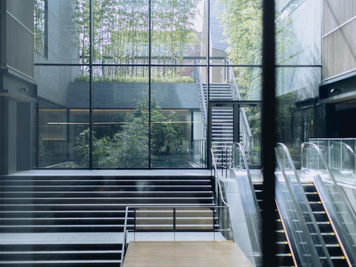 The Thousand Киото Экстерьер фото Interior of the Sainsbury Centre for Visual Arts