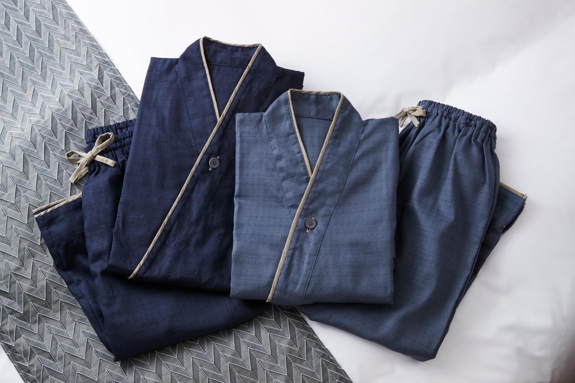 The Thousand Киото Экстерьер фото A blue hakama